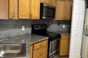 6276 NW 186th St, Hialeah, FL 33015 - Photo 2