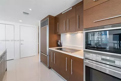 475 Brickell Ave #4315, Miami, FL 33131 - Photo 24