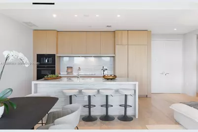 8701 Collins Ave #404, Miami Beach, FL 33154 - Photo 6