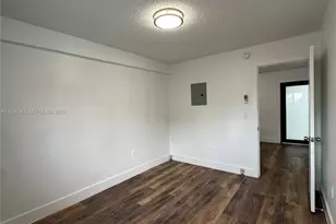 529 SW 4th St, Miami, FL 33130 - Photo 10