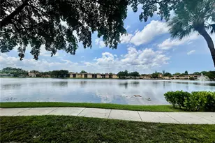 416 Briarwood Cir, Hollywood, FL 33024 - Photo 30