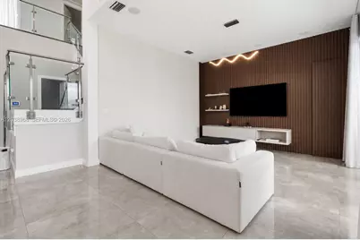 10261 NW 74th Ter, Doral, FL 33178 - Photo 14