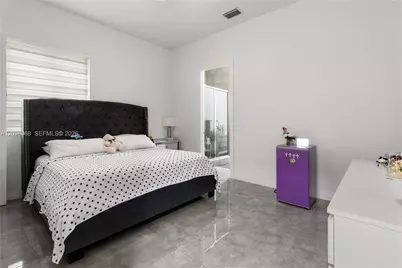 10261 NW 74th Ter, Doral, FL 33178 - Photo 16