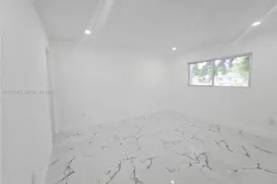 2530 NW 111th St, Miami, FL 33167 - Photo 22