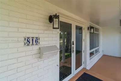 816 Polk St #1, Hollywood, FL 33019 - Photo 4