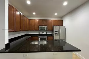966 SW 147th Ave, Pembroke Pines, FL 33027 - Photo 10