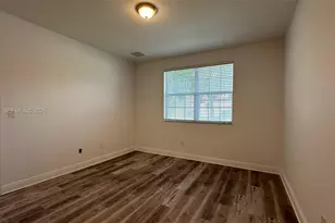 966 SW 147th Ave, Pembroke Pines, FL 33027 - Photo 16