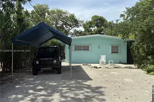 8 Jewfish Ave, Key Largo, FL 33037 - Photo 1