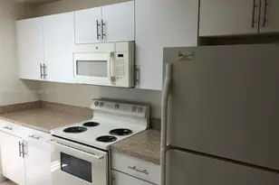 10808 N Kendall Dr, Miami, FL 33176 - Photo 2