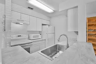 2866 S University Dr, Davie, FL 33328 - Photo 10