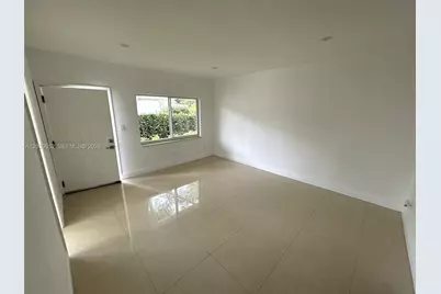 1530 NE 110th Ter #FRONT, Miami, FL 33161 - Photo 4