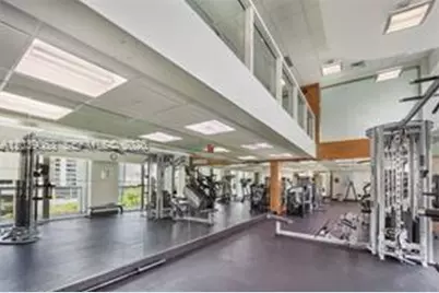 31 SE 5th St #705, Miami, FL 33131 - Photo 8