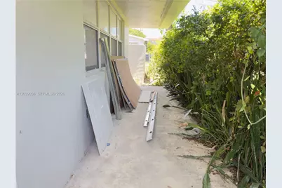 2191 NE 167th St #5, North Miami Beach, FL 33162 - Photo 2