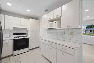 10051 SW 13th Terrace, Miami, FL 33174 - Photo 10