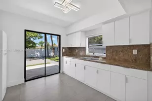 17150 NE 18th Ave, North Miami Beach, FL 33162 - Photo 10