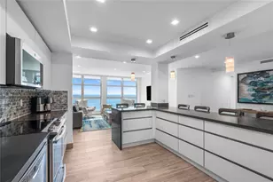 5055 Collins Ave, Miami Beach, FL 33140 - Photo 2