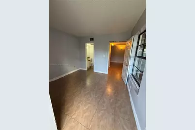 9700 NW 6th Ln #9700, Miami, FL 33172 - Photo 8