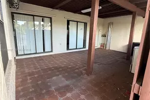 9700 NW 6th Ln, Miami, FL 33172 - Photo 4