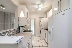 1029 NE 113th St, Biscayne Park, FL 33161 - Photo 6