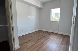 1021 NW 1st St, Miami, FL 33128 - Photo 4