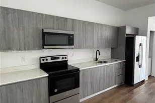 1021 NW 1st St, Miami, FL 33128 - Photo 8