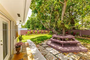 8920 NE 9th Ct, Miami, FL 33138 - Photo 10