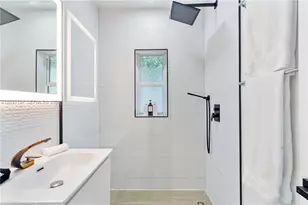 8270 NE 1st Pl, Miami, FL 33138 - Photo 24