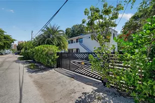 8270 NE 1st Pl, Miami, FL 33138 - Photo 4