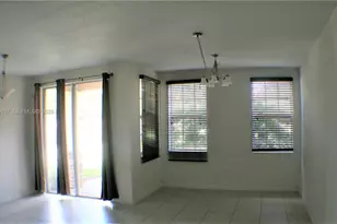 202 Las Brisas Cir, Sunrise, FL 33326 - Photo 4