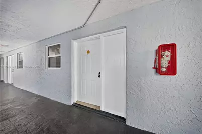 9351 Fontainebleau Blvd #B415, Miami, FL 33172 - Photo 32