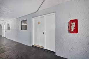 9351 Fontainebleau Blvd, Miami, FL 33172 - Photo 32
