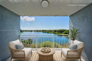 9351 Fontainebleau Blvd, Miami, FL 33172 - Photo 4