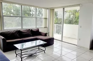 1300 NE Miami Gardens Dr, Miami, FL 33179 - Photo 2