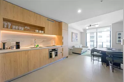 11 NE 6th St #1111, Miami, FL 33132 - Photo 6