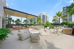 11 NE 6th St, Miami, FL 33132 - Photo 16