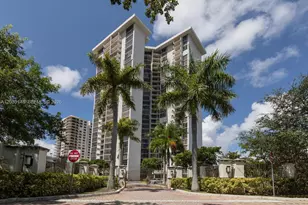 18181 NE 31st Ct, Aventura, FL 33160 - Photo 1