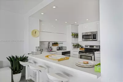 11111 Biscayne Blvd #8C, Miami, FL 33181 - Photo 6