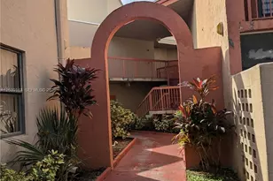10245 NW 9th Street Circle, Miami, FL 33172 - Photo 4