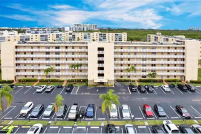 431 SE 3rd St #402, Dania Beach, FL 33004 - Photo 32