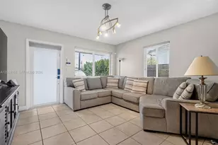 4585 E 9th Ln, Hialeah, FL 33013 - Photo 8