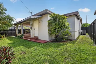 4585 E 9th Ln, Hialeah, FL 33013 - Photo 26