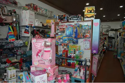 1900 E 4th Ave, Hialeah, FL 33010 - Photo 8