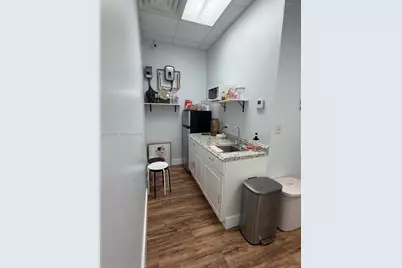 17650 NW 78th Ave #104, Hialeah, FL 33015 - Photo 8