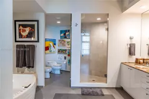 300 South Pointe Dr, Miami Beach, FL 33139 - Photo 14