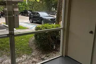 410 S Park Rd, Hollywood, FL 33021 - Photo 14