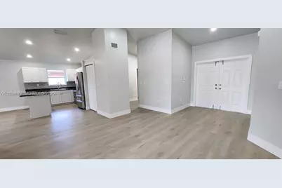 14817 SW 180th St, Miami, FL 33187 - Photo 2
