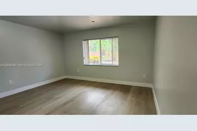 14817 SW 180th St, Miami, FL 33187 - Photo 8