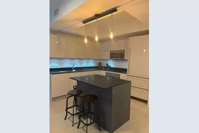1010 Brickell Ave #1807, Miami, FL 33131 - Photo 4