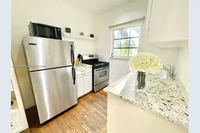 439 15th St #18, Miami Beach, FL 33139 - Photo 14