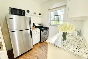 439 15th St, Miami Beach, FL 33139 - Photo 14